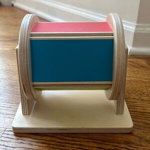Lovevery Spinning Rainbow -The Sensor Kit